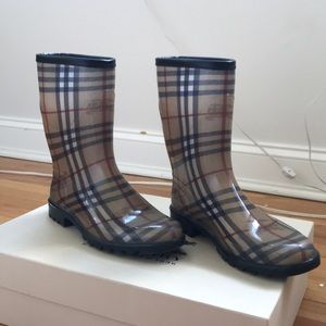 Burberry Haymarket mid rainboot